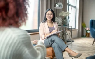 Transformational Life Coach Guiding People Toward Lasting Personal Growth